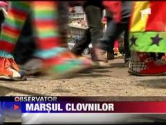 Sute de clovni pe strazi in Mexic