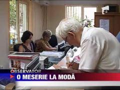 Primariile din tara primesc cereri pentru recenzori