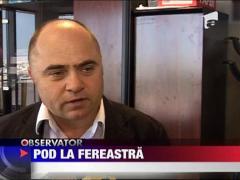 Pod la fereastra