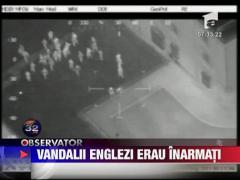Huliganii englezi au tras focuri de arma asupra unor politisti dezarmati