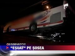 UPDATE / Autocar scufundat pur si simplu pe o strada din Iasi