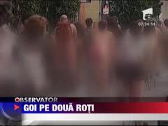 Biciclistii au pornit dezbracati pe strazile din Philadelphia