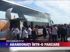 80 de oameni abandonati intr-o parcare
