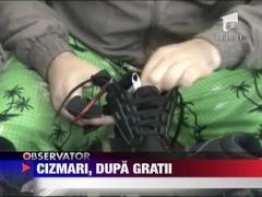 Detinutii de la Drobeta Turnu Severin confectioneaza incaltaminte