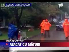 Chinez atacat cu maturile pe strada