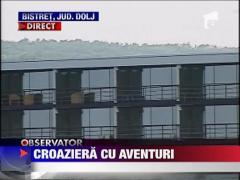 Nava de croaziera cu zeci de pasageri, blocata pe Dunare ‎