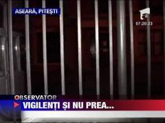 Politistii din Pitesti au testat vigilenta paznicilor din scoli si licee