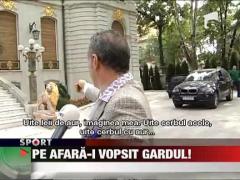 Gigi Becali isi face gard suflat cu aur la palat!
