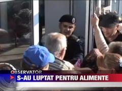 Pensionarii s-au calcat in picioare pentru mancare