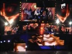 Inaugurare cu Shakira si topless