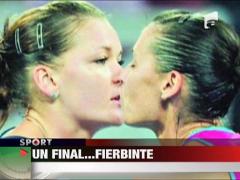 Sarut fierbinte la tenis