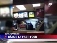 IMAGINI SOCANTE / Bataie la fast-food