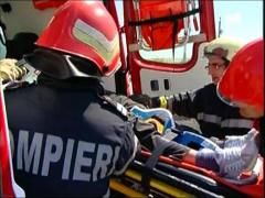 8 oameni spulberati pe trotuar