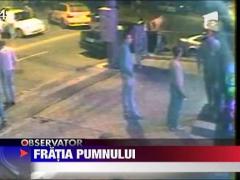 IMAGINI SOCANTE! Update / Batut de bodyguardzi in fata clubului