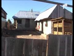 A cazut cu capul intr-un briceag si a murit