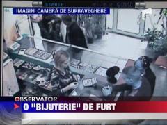 UPDATE / Au reusit sa jefuiasca o bijuterie in mai putin de 5 minute