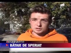 Calcat in picioare de politisti