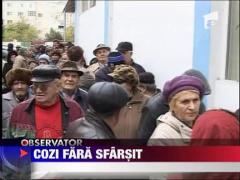 Cozi fara sfarsit pentru ajutoare