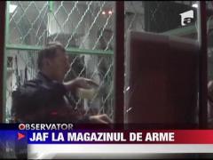UPDATE / Magazin cu arme pradat de hoti