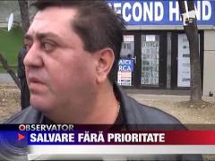 Ambulanta spulberata in intersectie