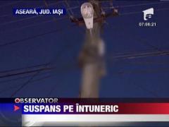 S-a urcat pe un stalp si a inceput sa ameninte cu sinuciderea