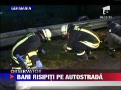 Monede de un euro, pe o autostrada din Germania