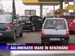 Aglomeratie mare de masini in benzinarii