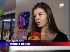 Moni Columbeanu isi sarbatoreste fiica in avans cu 2 saptamani