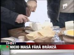 Gigi Becali mananca branza in orice combinatie