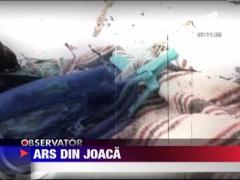 Un bebelus a fost ars din joaca