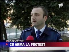 Protest inarmat in fata Palatului Administrativ din Iasi