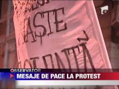 Mesaje de pace la protest