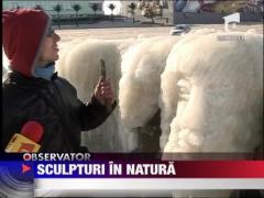 Marea inghetata a devenit sursa de inspiratie pentru sculptori