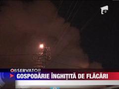 Oradea: Gospodarie inghitita de flacari