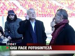 L-a apucat fluieratul cand a vazut iarba de pe gazon