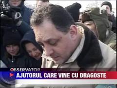 Marian Vanghelie a impartit alimente impreuna cu Oana Mizil