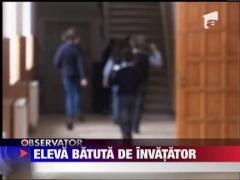 O eleva a fost agresata de invatator