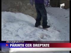 Parintii fetitei moarte de turbare spera ca cei vinovati sa plateasca