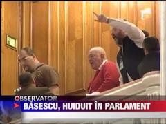 Presedintele Traian Basescu, huiduit in timpul discursului din Parlament