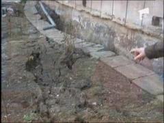 Pericol de prabusire pentru un bloc din Deva