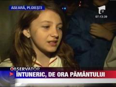 Intuneric, de "Ora Pamantului"