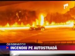 Incendiu cumplit pe o autostrada din Statele Unite