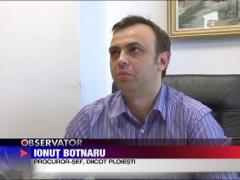 Doi prahoveni au silit trei fete sa se prostitueze