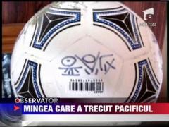 Minge de fotbal din Japonia, in Alaska dupa tsunami-ul din 2011 ‎