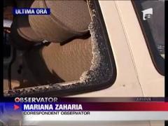 Un microbuz a cazut de pe un pod din Arges