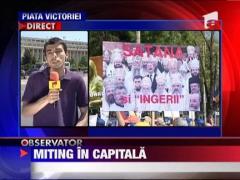 Cadrele militare au protestat in in fata Guvernului