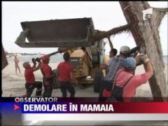 Demolari pe plaja din Mamaia