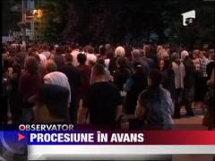 Procesiune in avans la Targu Jiu