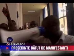 Presedintele interimar al republicii Mali, agresat de manifestanti