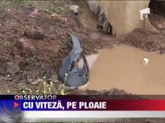 A derapat si s-a rasturnat cu masina de mai multe ori